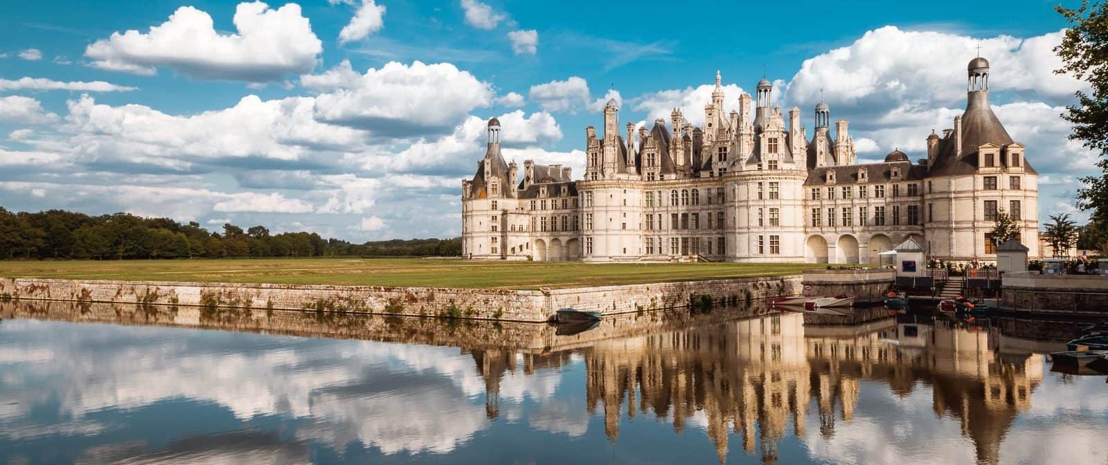 Chambord-Castle-lionheart bike tour