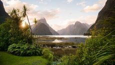 milford-sound-new-zealand-most-photographic-spot-bike-tour"