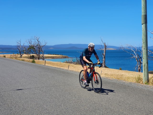 luxury mountain bike tours tasmania